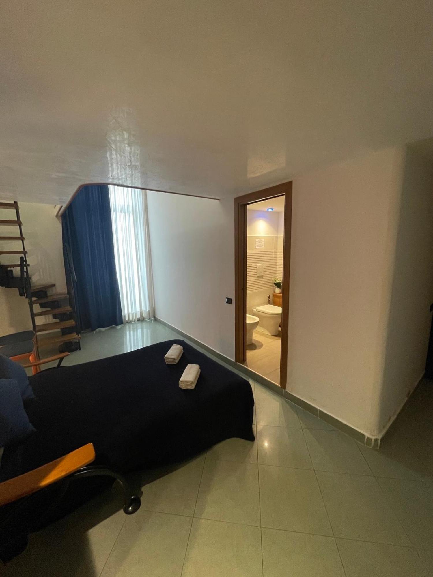 Lanova21 Bed and Breakfast Napels Buitenkant foto