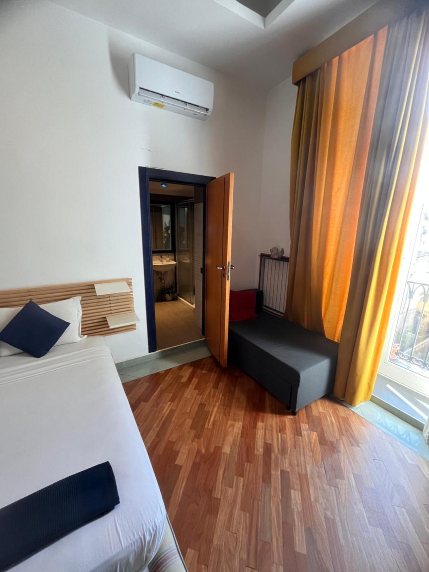 Lanova21 Bed and Breakfast Napels Buitenkant foto