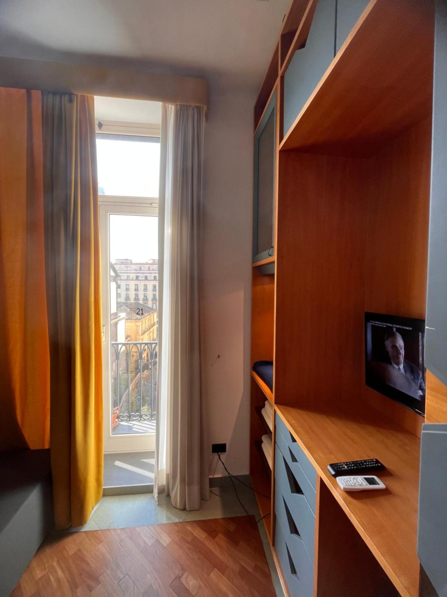 Lanova21 Bed and Breakfast Napels Buitenkant foto