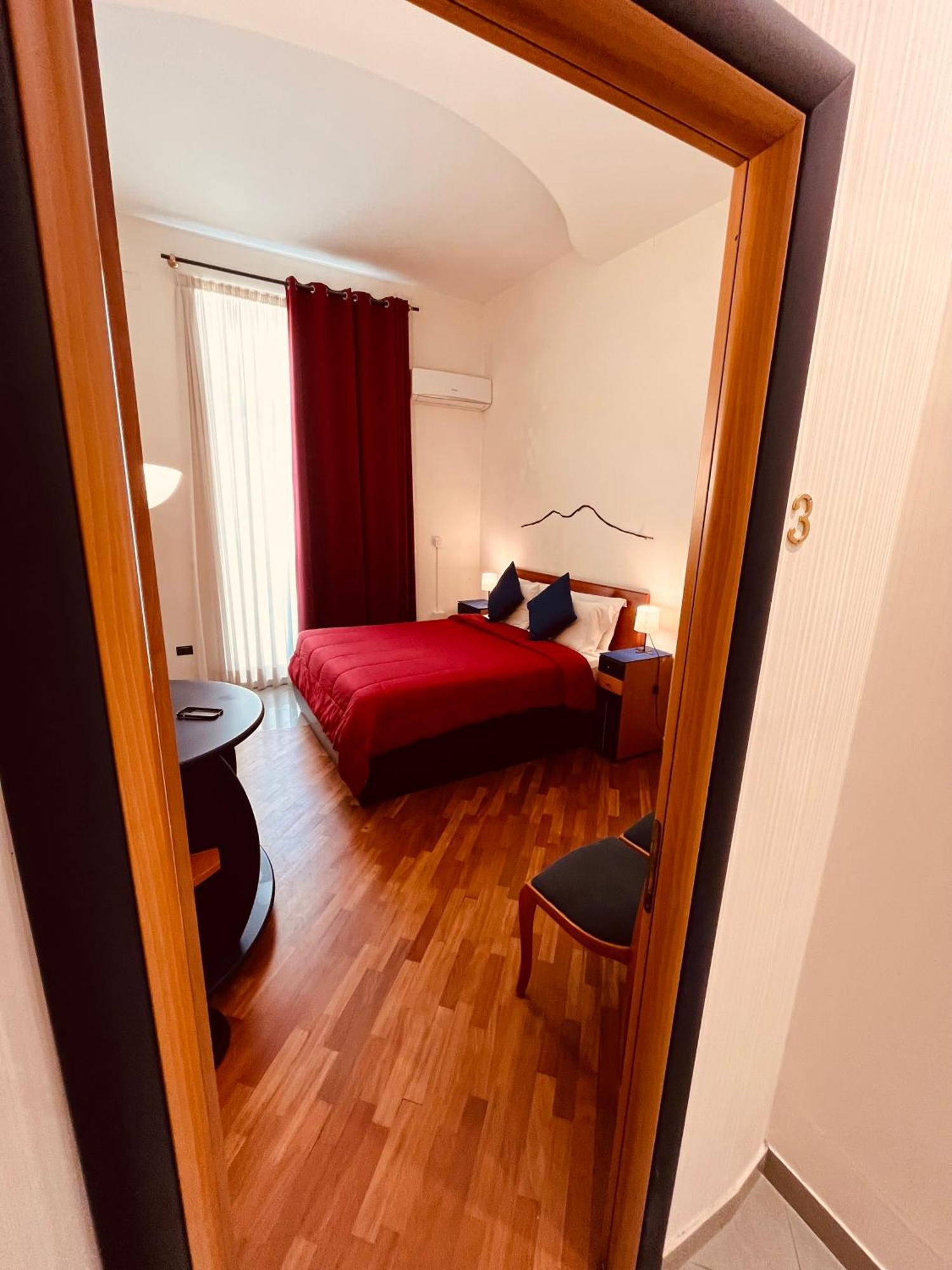 Lanova21 Bed and Breakfast Napels Buitenkant foto